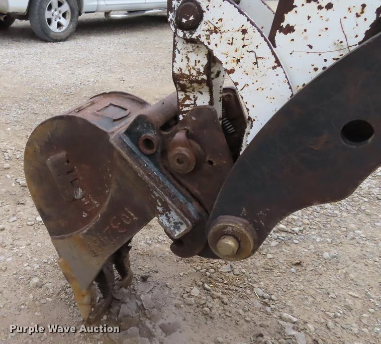 image for item DN9156 2002 Bobcat 341 mini excavator