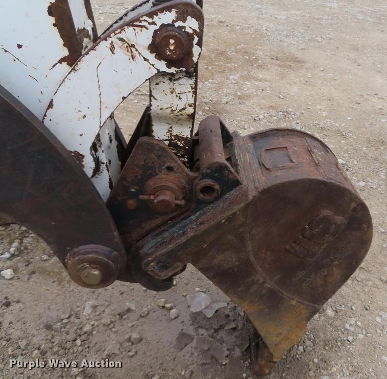 image for item DN9156 2002 Bobcat 341 mini excavator