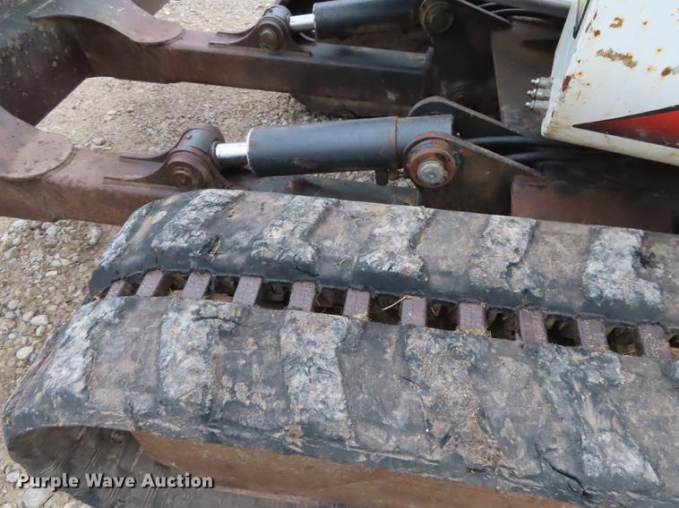 image for item DN9156 2002 Bobcat 341 mini excavator