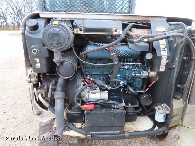 image for item DN9156 2002 Bobcat 341 mini excavator