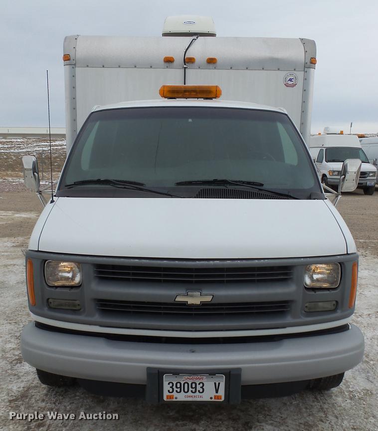 image for item DX9104 2002 Chevrolet Express G3500 van with Cues mainline sewer camera and lateral launch system