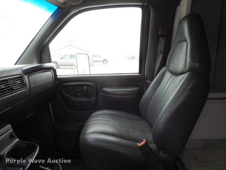 image for item DX9104 2002 Chevrolet Express G3500 van with Cues mainline sewer camera and lateral launch system