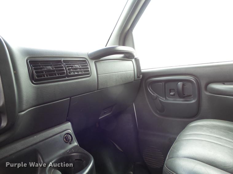 image for item DX9104 2002 Chevrolet Express G3500 van with Cues mainline sewer camera and lateral launch system