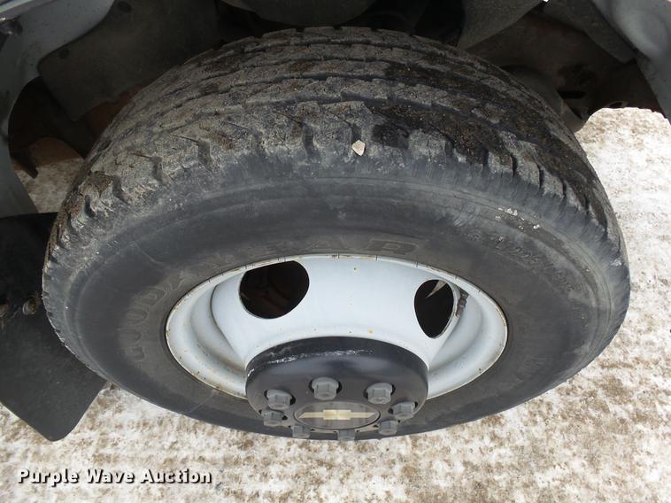 image for item DX9104 2002 Chevrolet Express G3500 van with Cues mainline sewer camera and lateral launch system