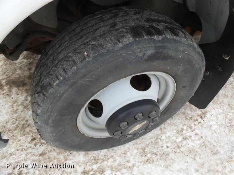 image for item DX9104 2002 Chevrolet Express G3500 van with Cues mainline sewer camera and lateral launch system