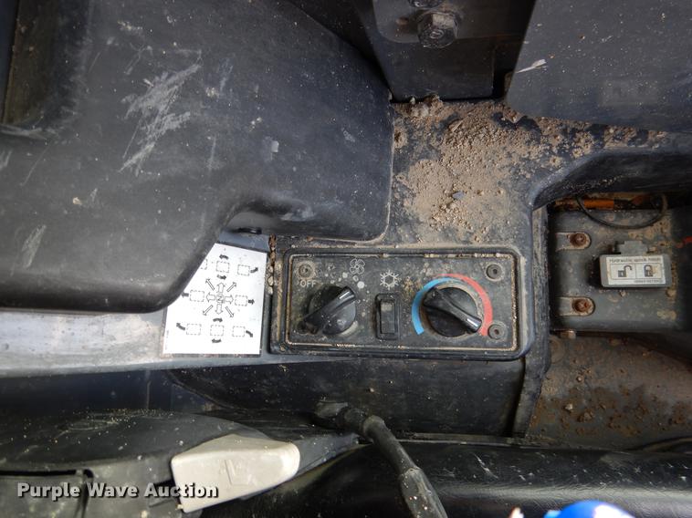 image for item DX9459 2015 Takeuchi TL10 skid steer