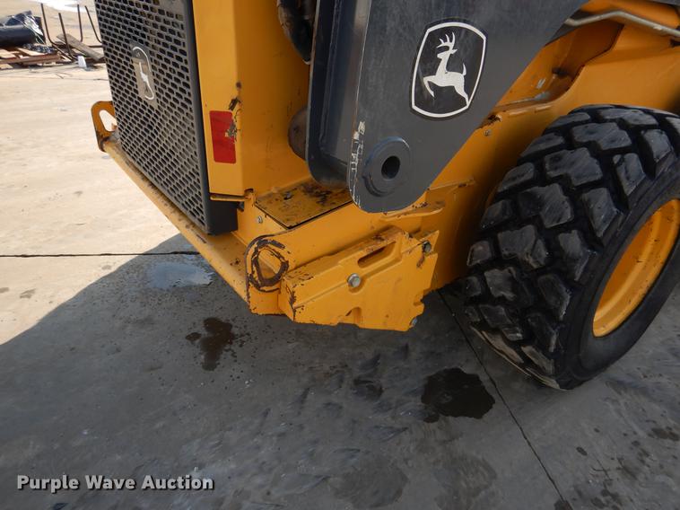 image for item DX9460 2014 John Deere 332E skid steer