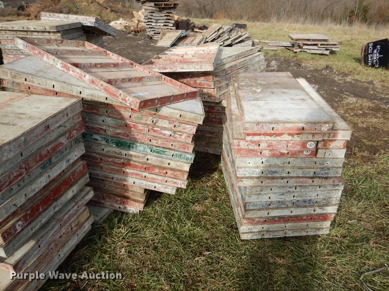 image for item DX9466 (163) Simons concrete forms