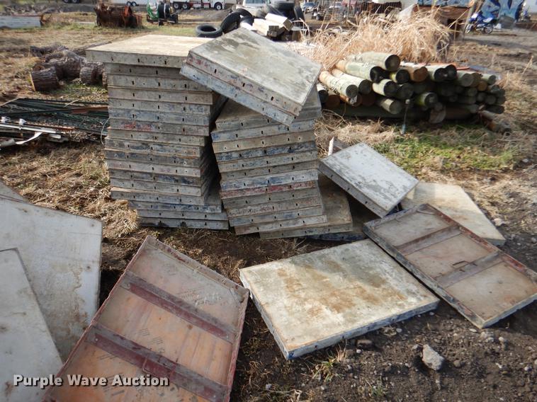 image for item DX9466 (163) Simons concrete forms