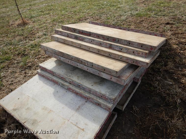 image for item DX9466 (163) Simons concrete forms