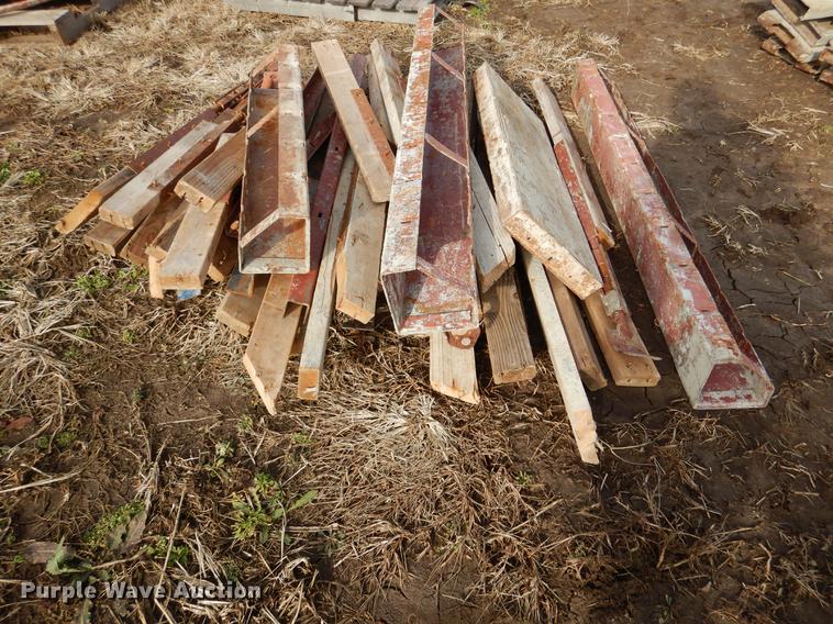 image for item DX9466 (163) Simons concrete forms