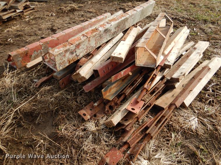 image for item DX9466 (163) Simons concrete forms