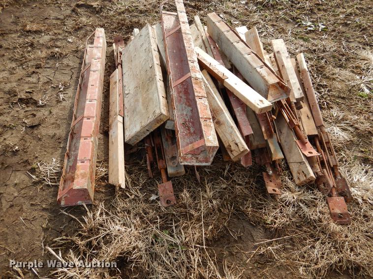 image for item DX9466 (163) Simons concrete forms