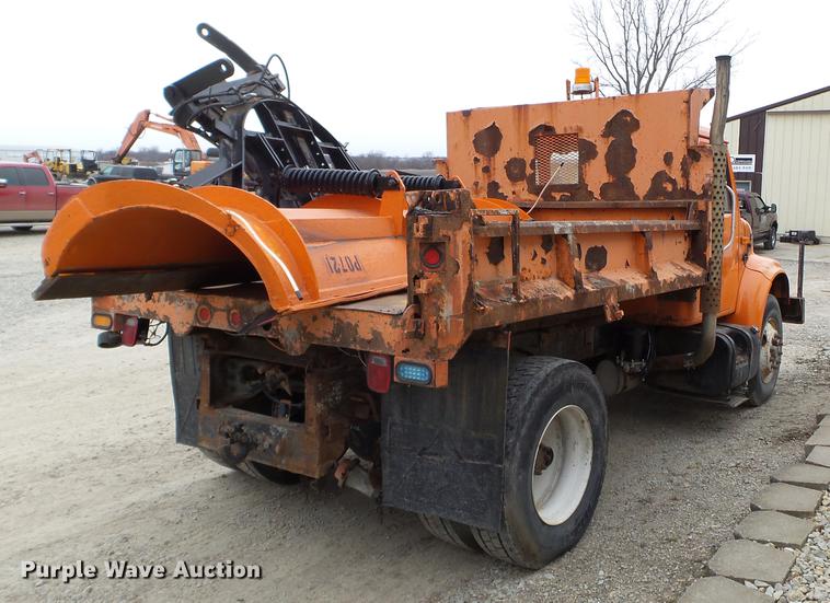 image for item DX9742 2001 International 4700 dump truck