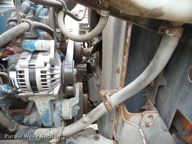 image for item DX9742 2001 International 4700 dump truck