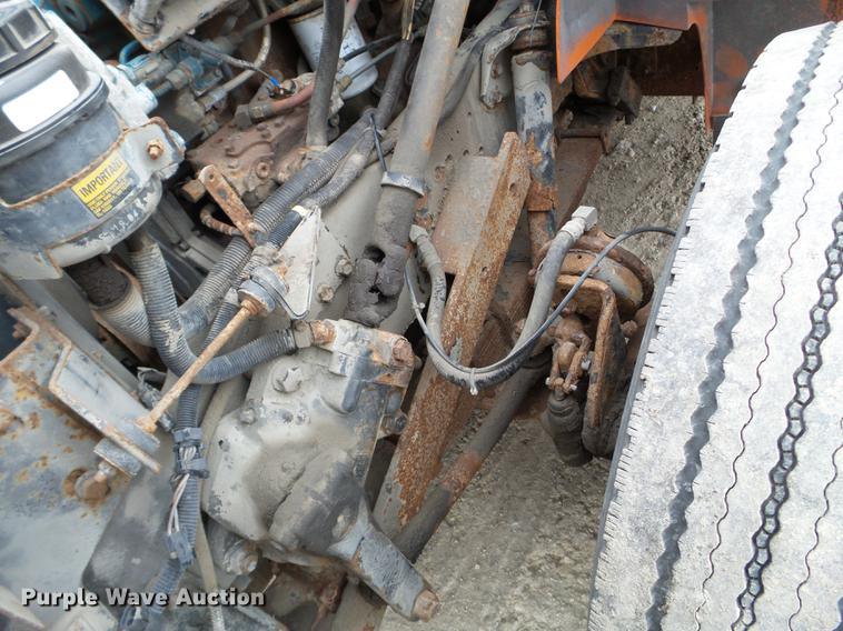 image for item DX9742 2001 International 4700 dump truck