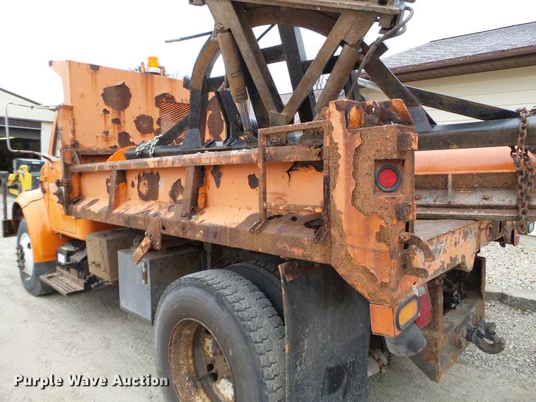 image for item DX9742 2001 International 4700 dump truck