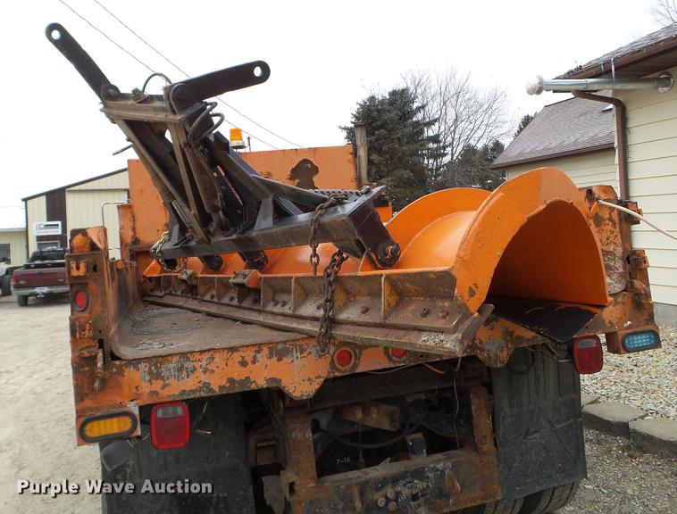 image for item DX9742 2001 International 4700 dump truck