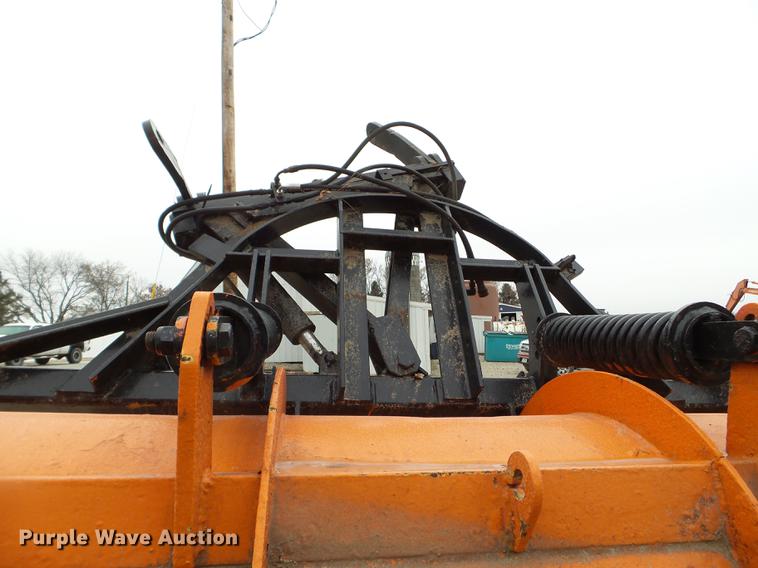 image for item DX9742 2001 International 4700 dump truck