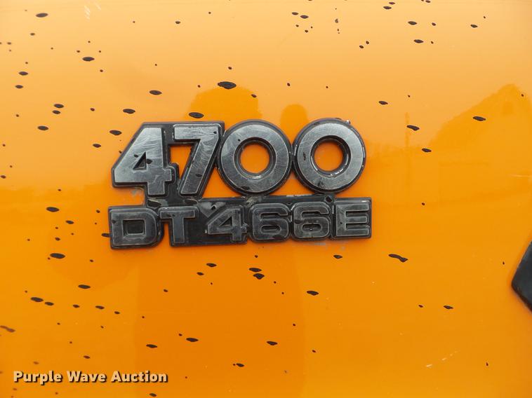 image for item DX9742 2001 International 4700 dump truck