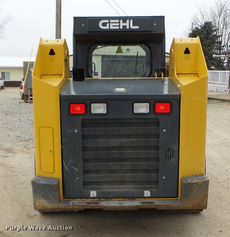 image for item DX9744 2015 Gehl RT210 skid steer
