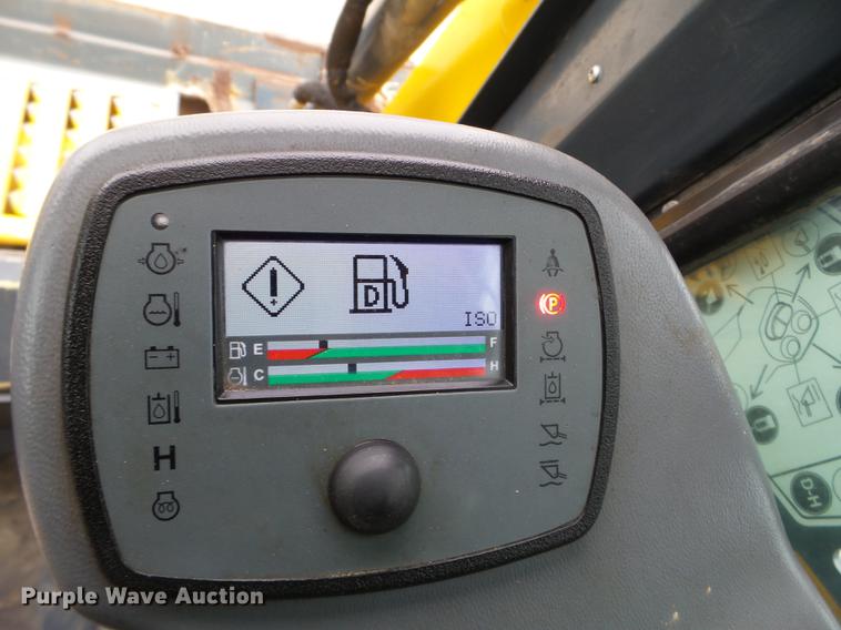 image for item DX9744 2015 Gehl RT210 skid steer