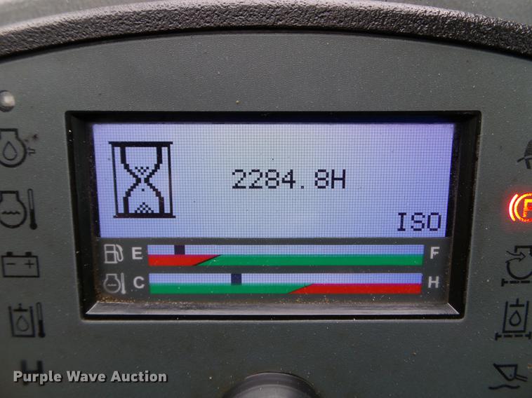 image for item DX9744 2015 Gehl RT210 skid steer