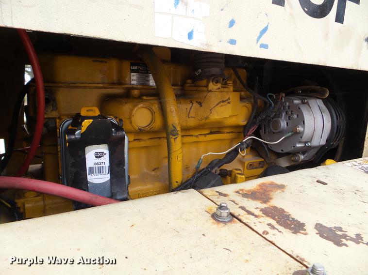 image for item DX9745 1995 Ingersoll Rand SD40F single drum vibratory compactor