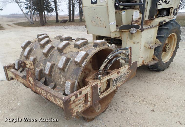 image for item DX9745 1995 Ingersoll Rand SD40F single drum vibratory compactor
