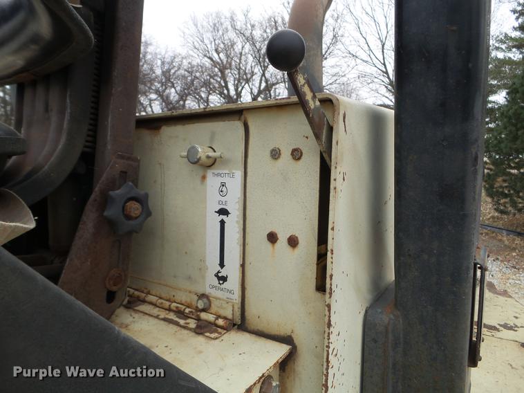 image for item DX9745 1995 Ingersoll Rand SD40F single drum vibratory compactor