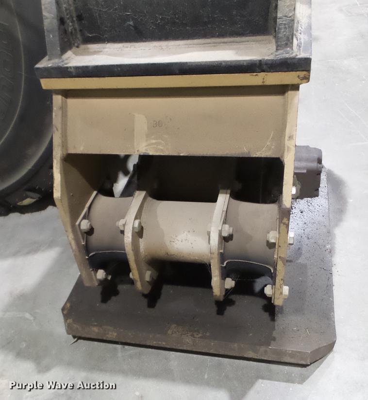 image for item DX9746 Plate compactor