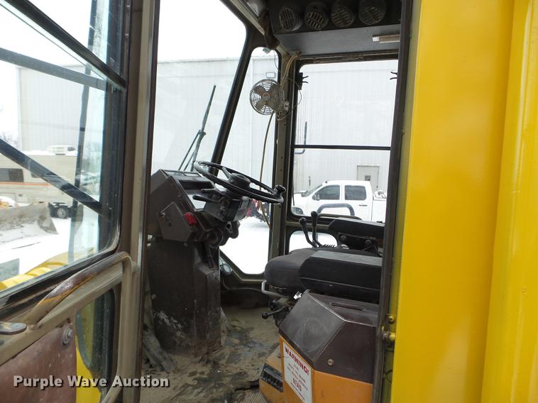 image for item DX9748 1986 Komatsu WA500-1 wheel loader