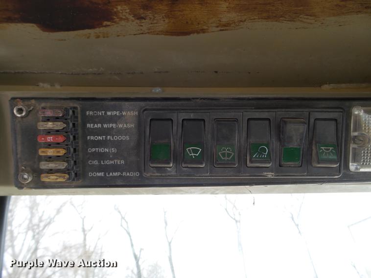 image for item DX9748 1986 Komatsu WA500-1 wheel loader