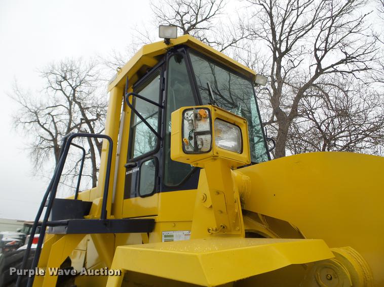 image for item DX9748 1986 Komatsu WA500-1 wheel loader