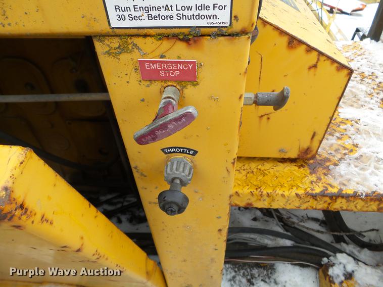 image for item DX9749 1980 Gomaco GT6300 Commander III paver