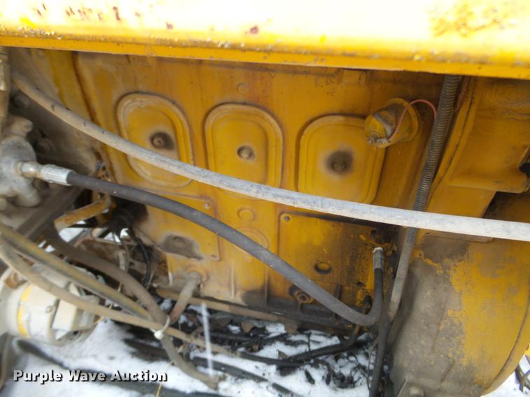 image for item DX9749 1980 Gomaco GT6300 Commander III paver