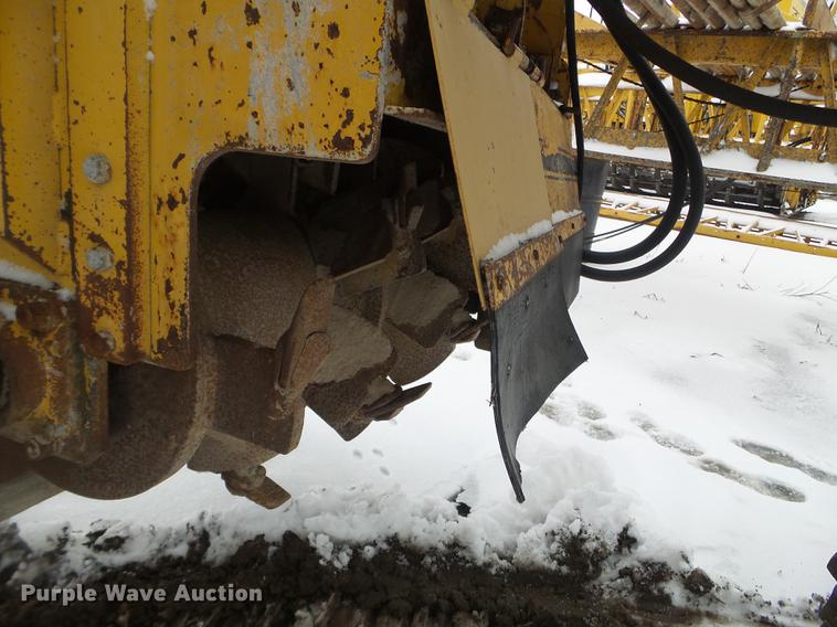 image for item DX9749 1980 Gomaco GT6300 Commander III paver