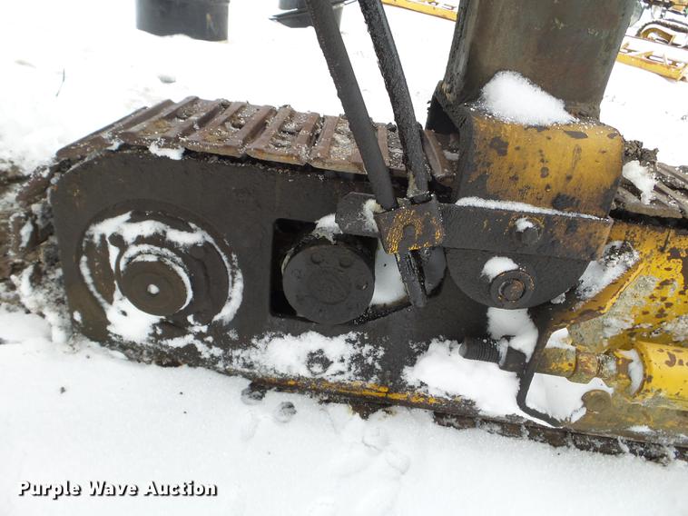 image for item DX9749 1980 Gomaco GT6300 Commander III paver