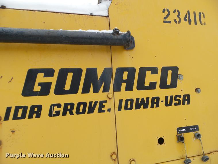 image for item DX9749 1980 Gomaco GT6300 Commander III paver