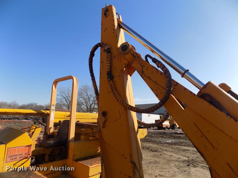 image for item DY9166 1980 Case DH5 trencher