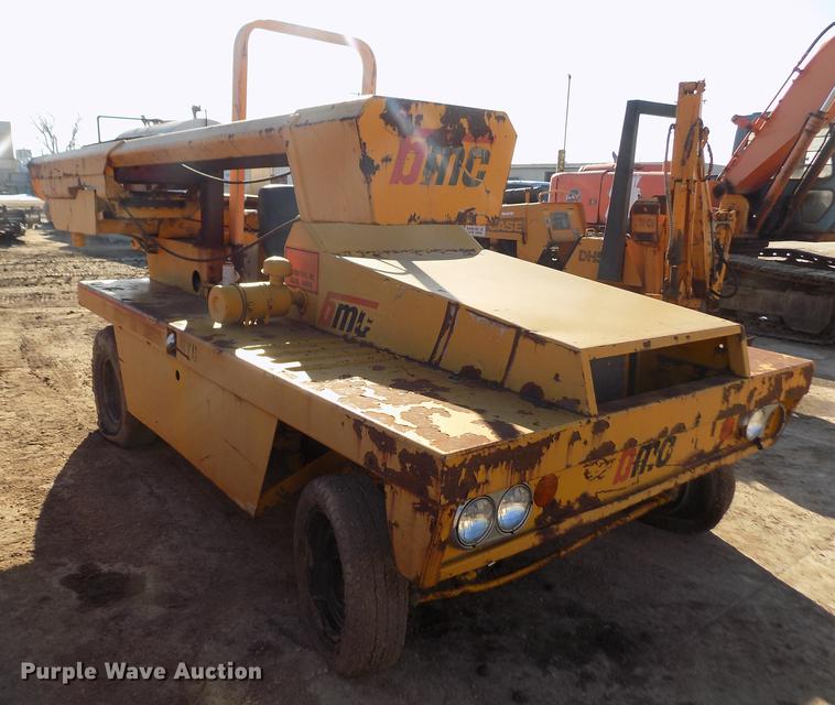 image for item DY9167 1984 BMC MH42B breaker