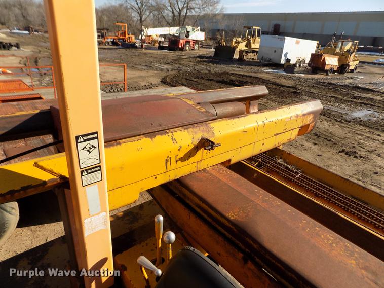 image for item DY9167 1984 BMC MH42B breaker