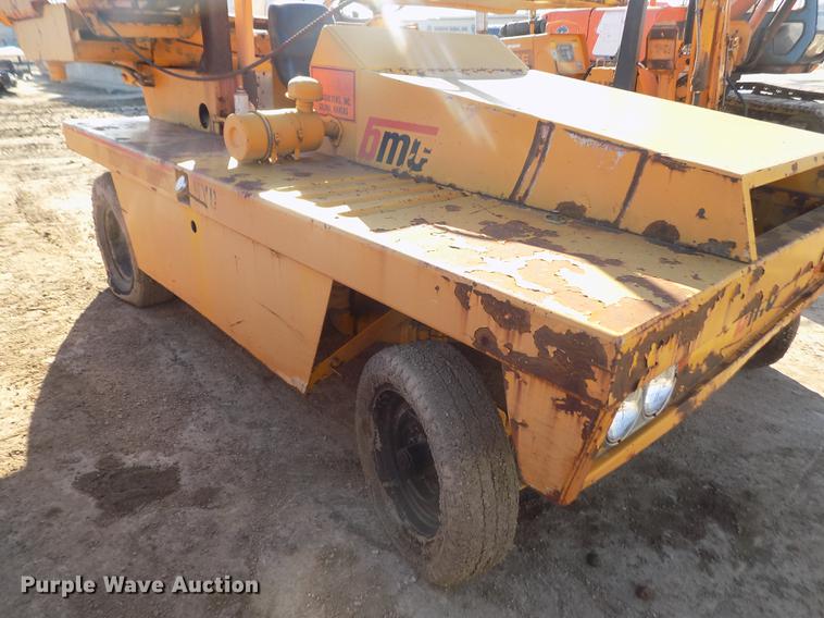 image for item DY9167 1984 BMC MH42B breaker