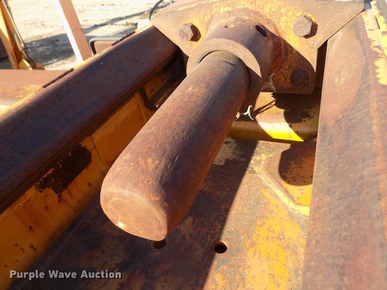 image for item DY9167 1984 BMC MH42B breaker