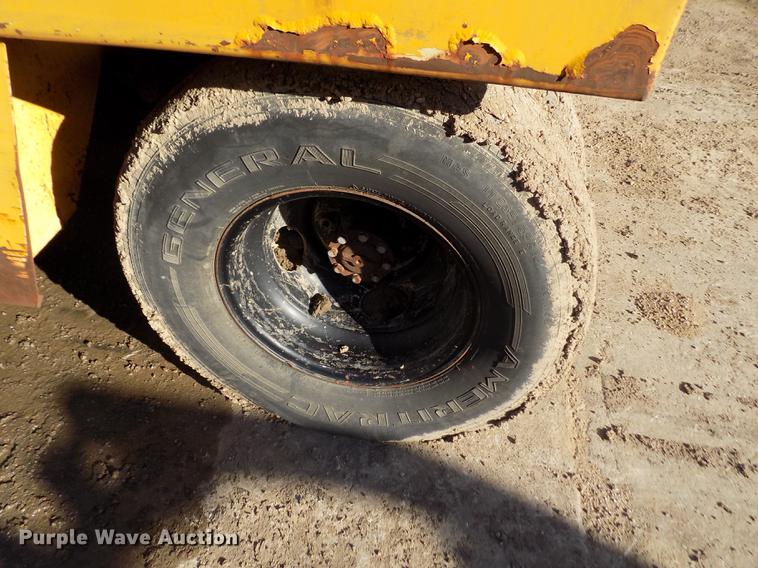 image for item DY9167 1984 BMC MH42B breaker