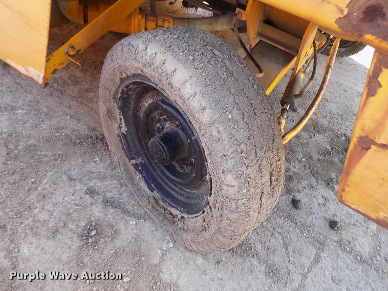 image for item DY9167 1984 BMC MH42B breaker