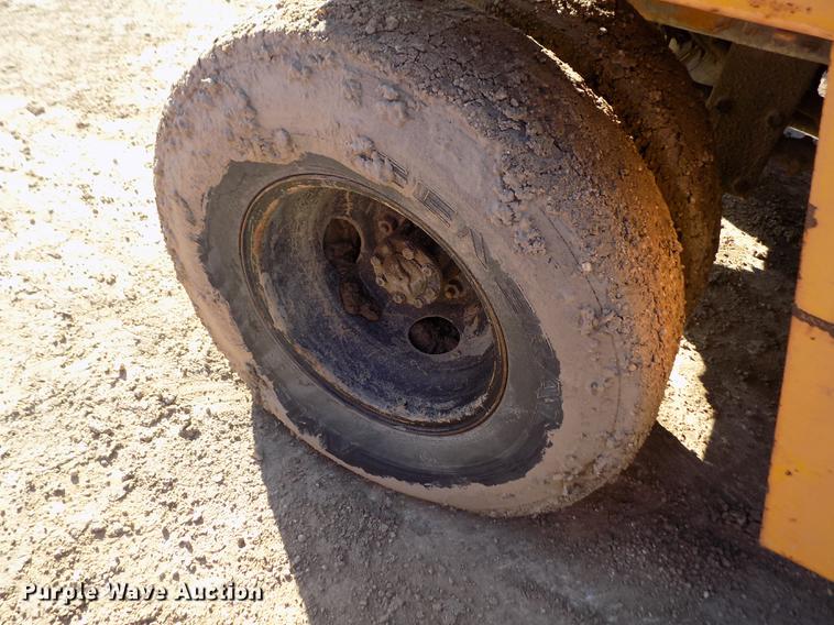 image for item DY9167 1984 BMC MH42B breaker