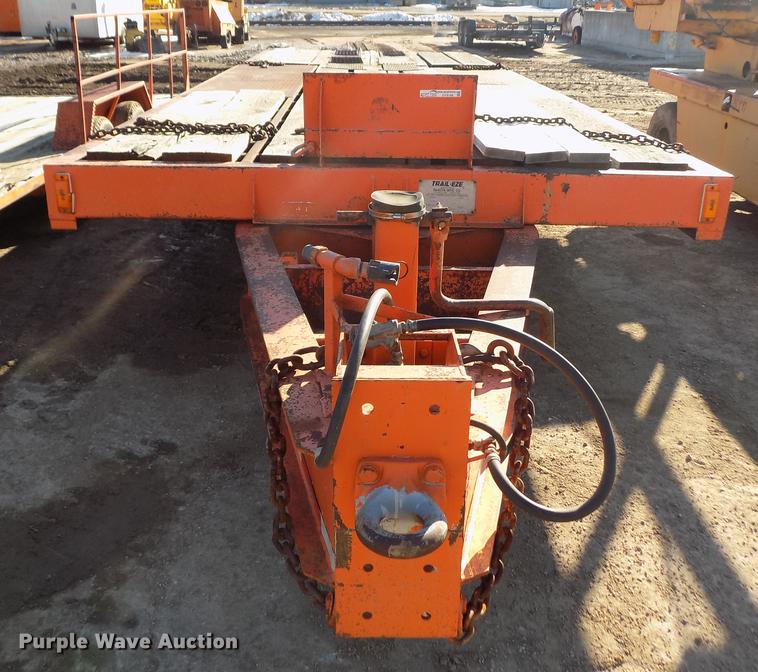 image for item DY9168 1992 Trail-Eze equipment trailer