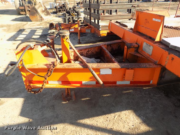 image for item DY9168 1992 Trail-Eze equipment trailer