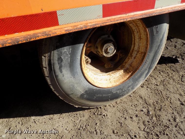 image for item DY9168 1992 Trail-Eze equipment trailer